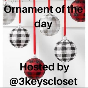 I'm the chosen one today.hosted by @3keyscloset